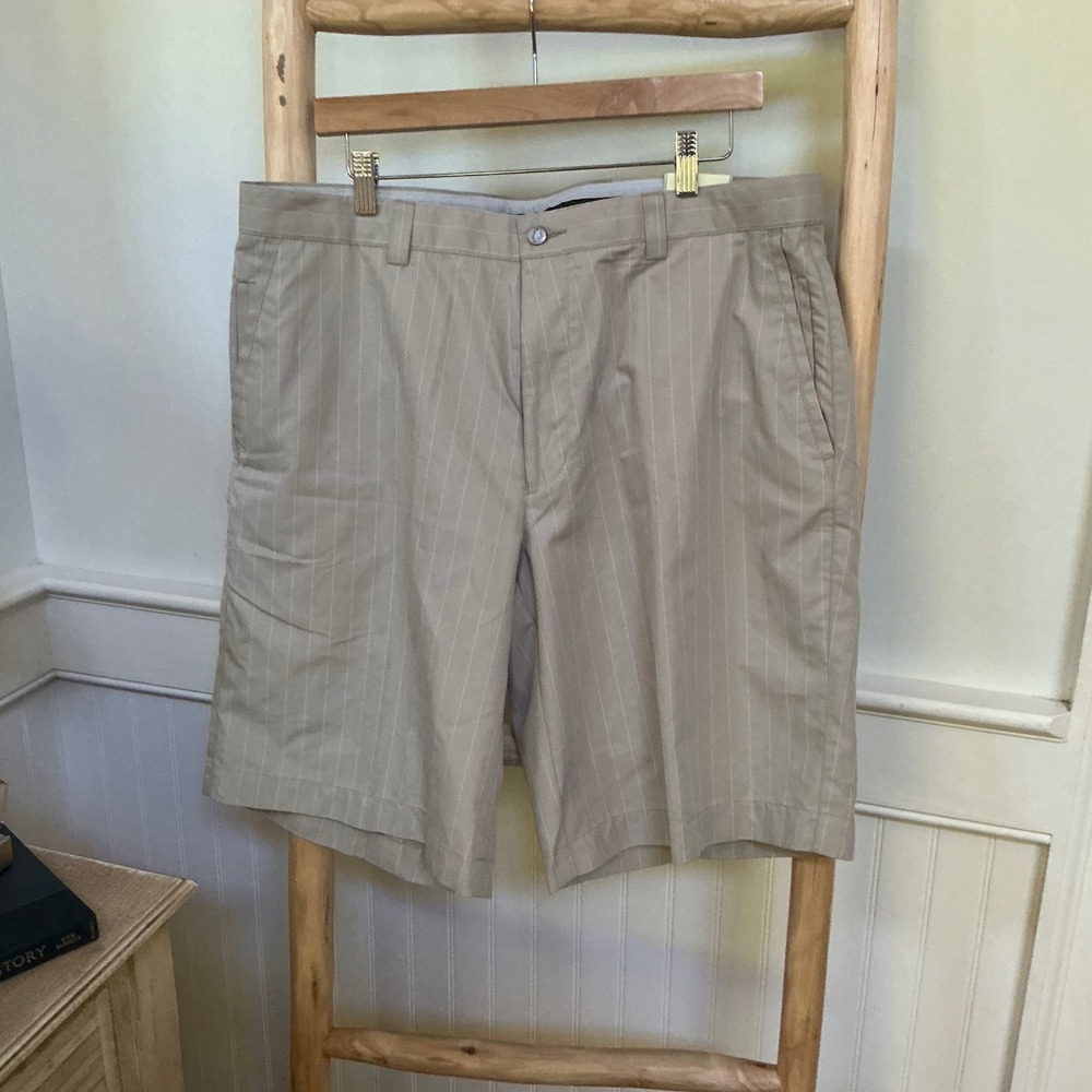 Callaway X Series Mens Golf Shorts Tan Pinstripe Moisture Wicking Size 38 NWT